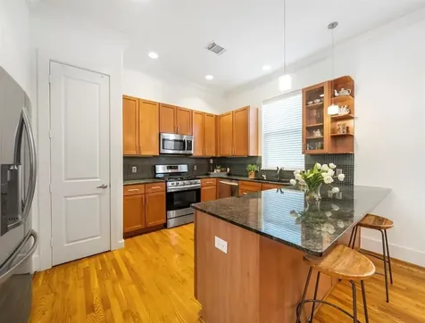 5535 Darling Street Houston TX 77007