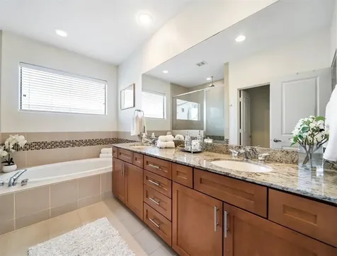 5535 Darling Street Houston TX 77007