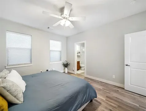 5535 Darling Street Houston TX 77007