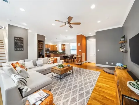 5535 Darling Street Houston TX 77007