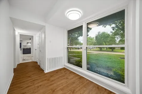 7102 Walkway Street Houston TX 77036