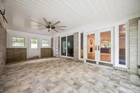 7102 Walkway Street Houston TX 77036