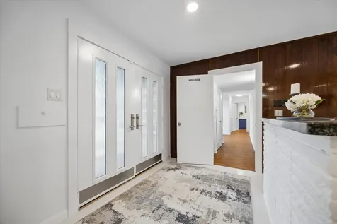 7102 Walkway Street Houston TX 77036