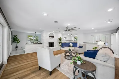 7102 Walkway Street Houston TX 77036