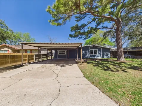 1210 Connie Street Alvin TX 77511