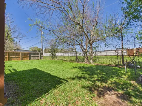 1210 Connie Street Alvin TX 77511