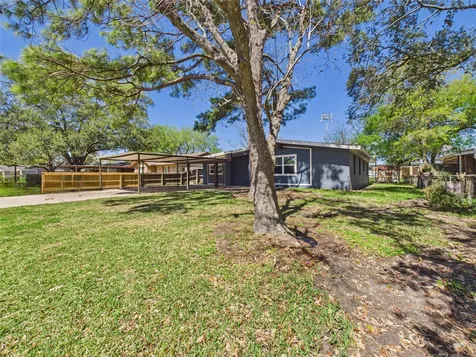1210 Connie Street Alvin TX 77511