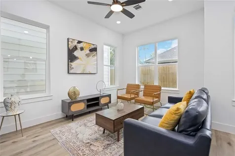 1805 Emir Street D Houston TX 77009