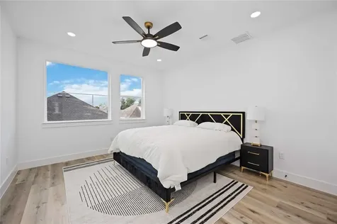 1805 Emir Street D Houston TX 77009