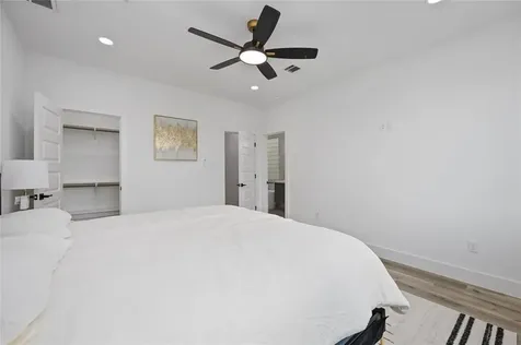 1805 Emir Street D Houston TX 77009