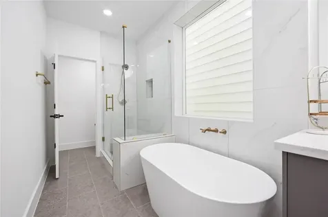 1805 Emir Street D Houston TX 77009