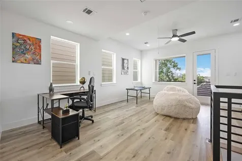 1805 Emir Street D Houston TX 77009