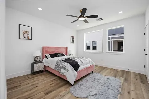 1805 Emir Street D Houston TX 77009