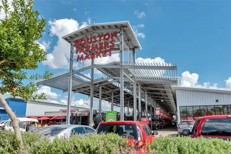 1805 Emir Street D Houston TX 77009