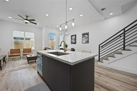 1805 Emir Street D Houston TX 77009
