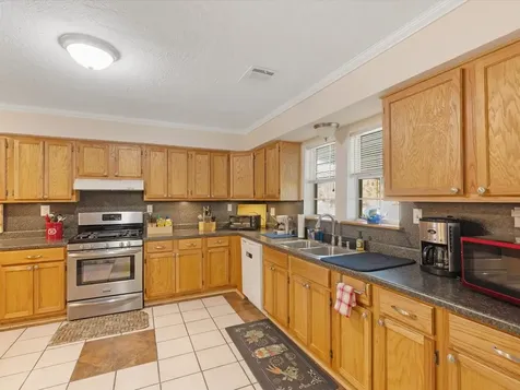 9313 State Highway 61 Hankamer TX 77560