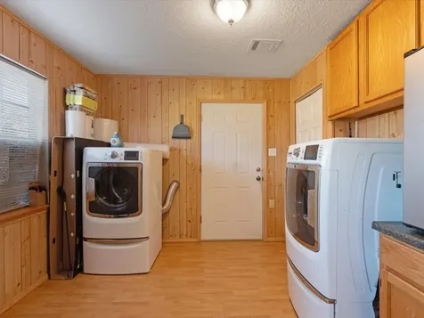 9313 State Highway 61 Hankamer TX 77560