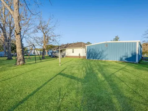 9313 State Highway 61 Hankamer TX 77560
