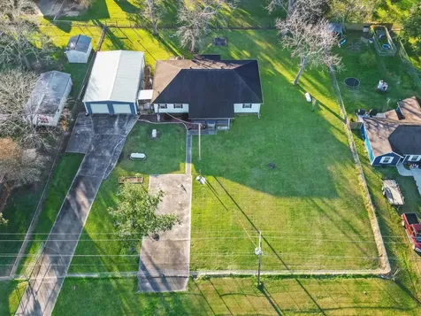 9313 State Highway 61 Hankamer TX 77560