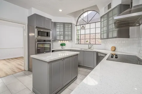 11322 Del Monte Drive Houston TX 77077