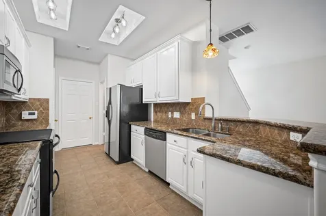 35 Ledgestone Place The Woodlands TX 77382