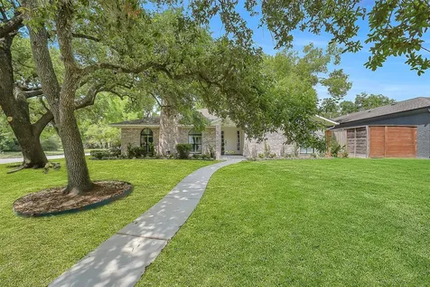 10726 Riverview Drive Houston TX 77042