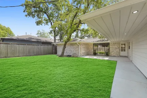 10726 Riverview Drive Houston TX 77042