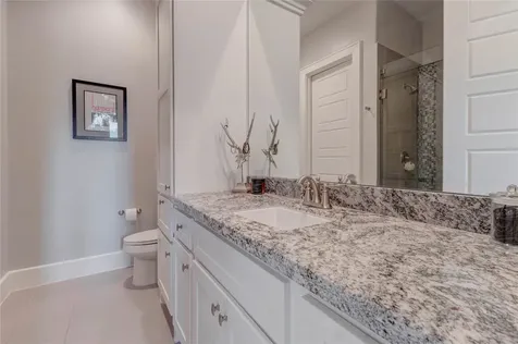 2111 Saxon Drive Houston TX 77018