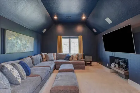 2111 Saxon Drive Houston TX 77018