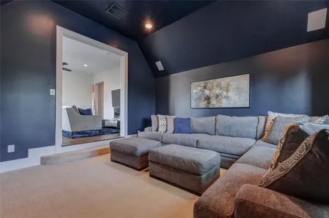 2111 Saxon Drive Houston TX 77018