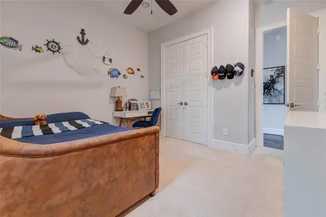 2111 Saxon Drive Houston TX 77018