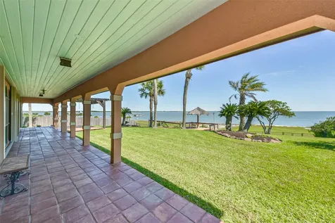 111 Bayridge Road La Porte TX 77571