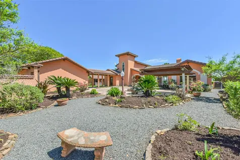 111 Bayridge Road La Porte TX 77571