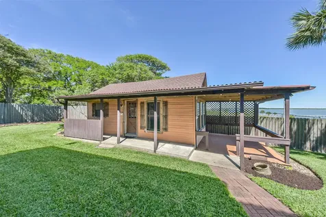 111 Bayridge Road La Porte TX 77571