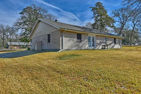 319 Shady Acres Lane Brenham TX 77833