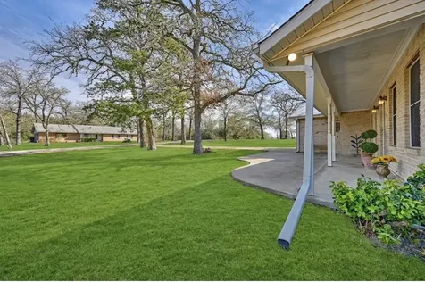 319 Shady Acres Lane Brenham TX 77833