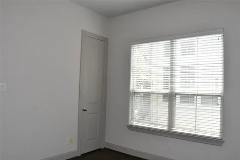 2922 Leeland Street Houston TX 77003