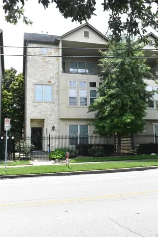 2922 Leeland Street Houston TX 77003