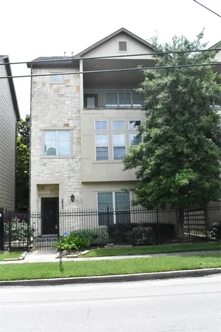 2922 Leeland Street Houston TX 77003