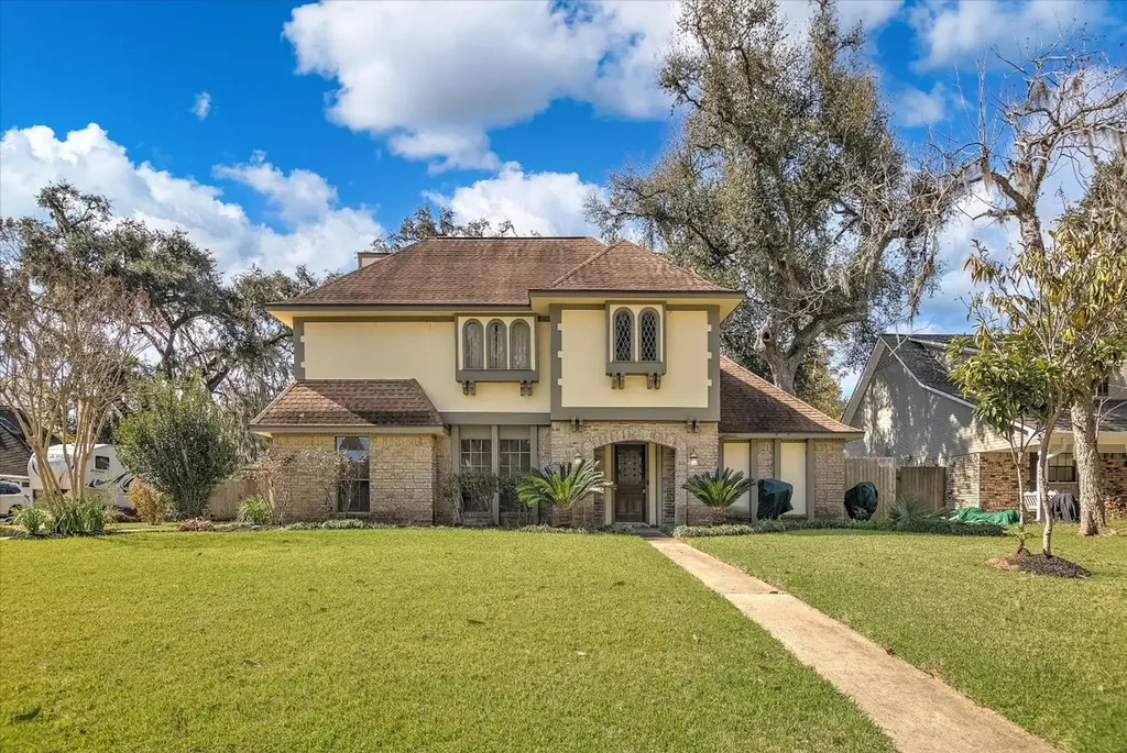 137 Arrowwood Street Lake Jackson TX 77566