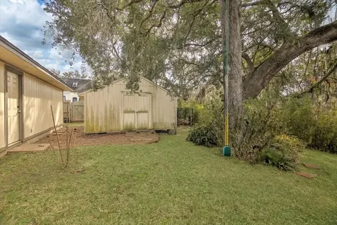 137 Arrowwood Street Lake Jackson TX 77566