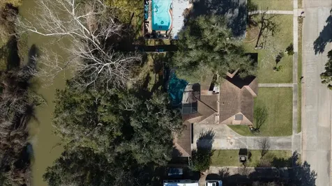 137 Arrowwood Street Lake Jackson TX 77566