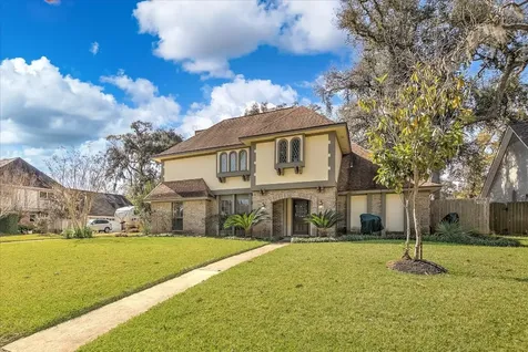 137 Arrowwood Street Lake Jackson TX 77566