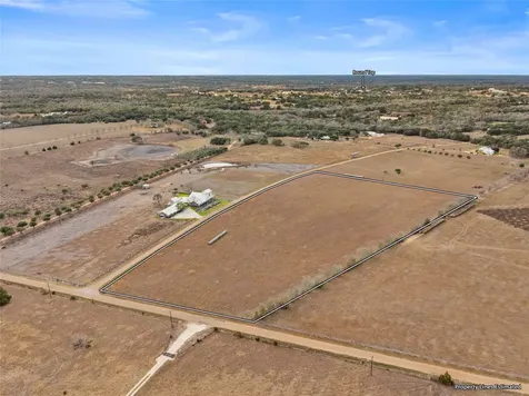 Tbd Blossom Hill Road Round Top TX 78954