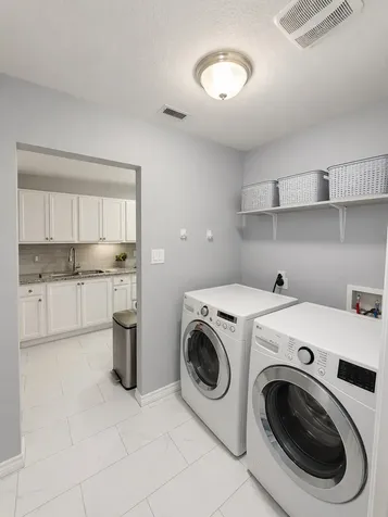 4821 Brinkley Street Houston TX 77033