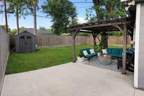4821 Brinkley Street Houston TX 77033