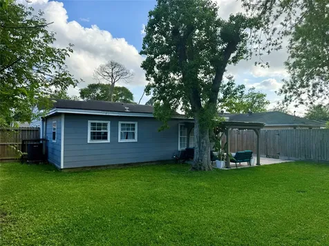 4821 Brinkley Street Houston TX 77033