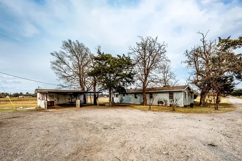 877 Fm 247 Road Huntsville TX 77320