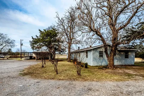 877 Fm 247 Road Huntsville TX 77320