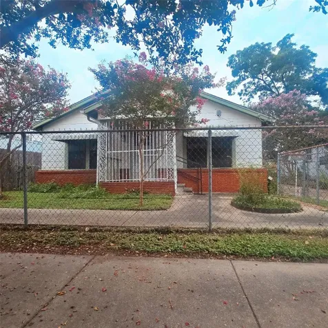 2312 Gano Street Houston TX 77009